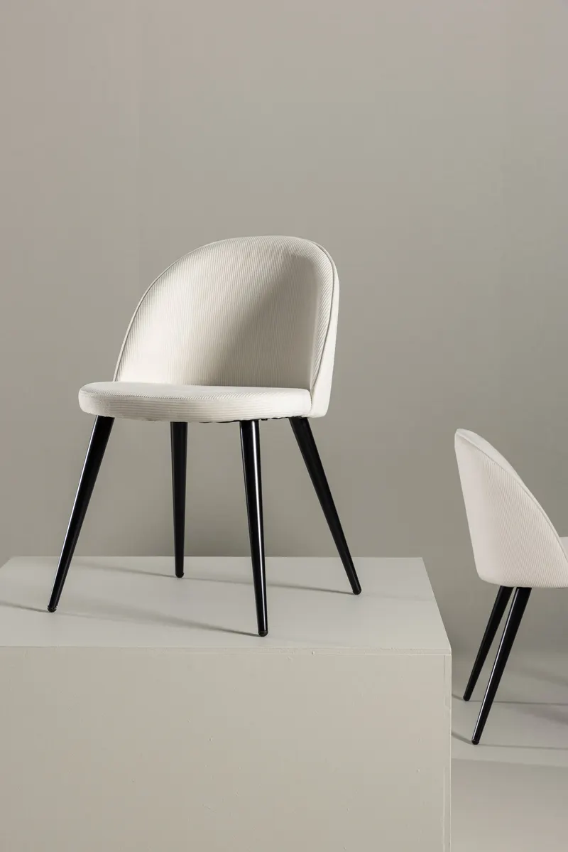 Velvet gepolsterte Esszimmerstühle im 2er-Set in Beige, Gestell Schwarz, Polyester-Cord, im Wohnraum, Ansicht 1