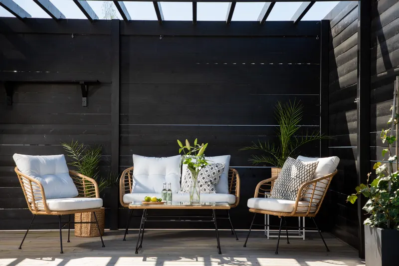 Viga Gartenlounge in Natur mit Sofa, zwei Sesseln und Couchtisch, im Wohnraum, Ansicht 1
