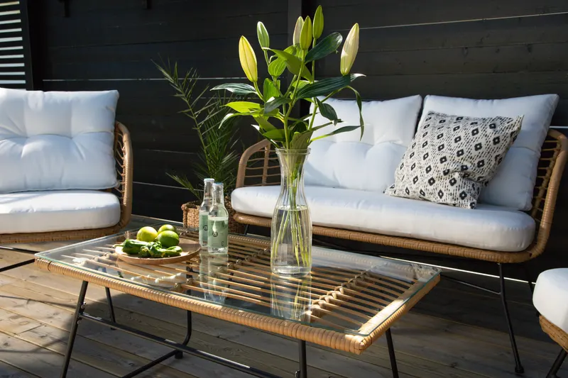 Viga Gartenlounge in Natur mit Sofa, zwei Sesseln und Couchtisch, im Wohnraum, Ansicht 4