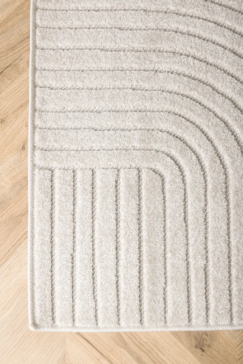 Vince Teppich mit Linienmuster in 340 × 240 cm, Weiß, im Wohnraum, Ansicht 5