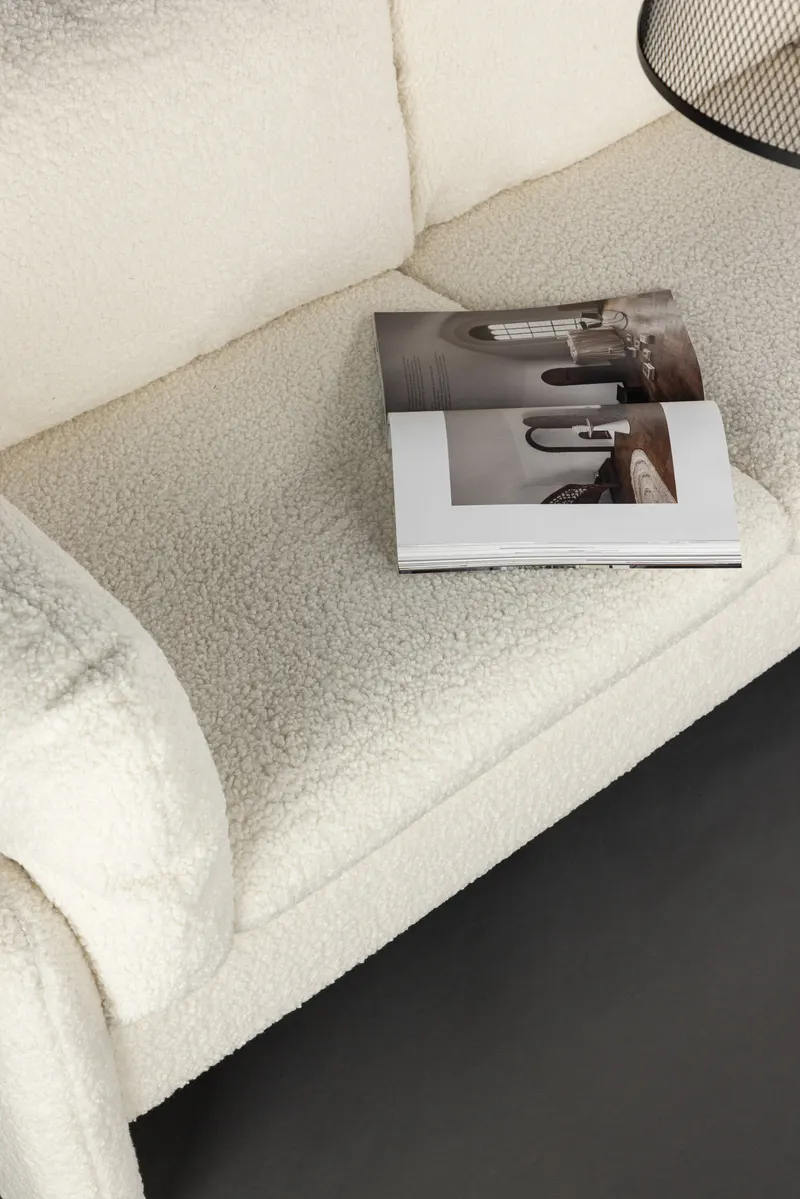 Vindel 2-Sitzer-Sofa aus Teddystoff, im Wohnraum, Ansicht 5