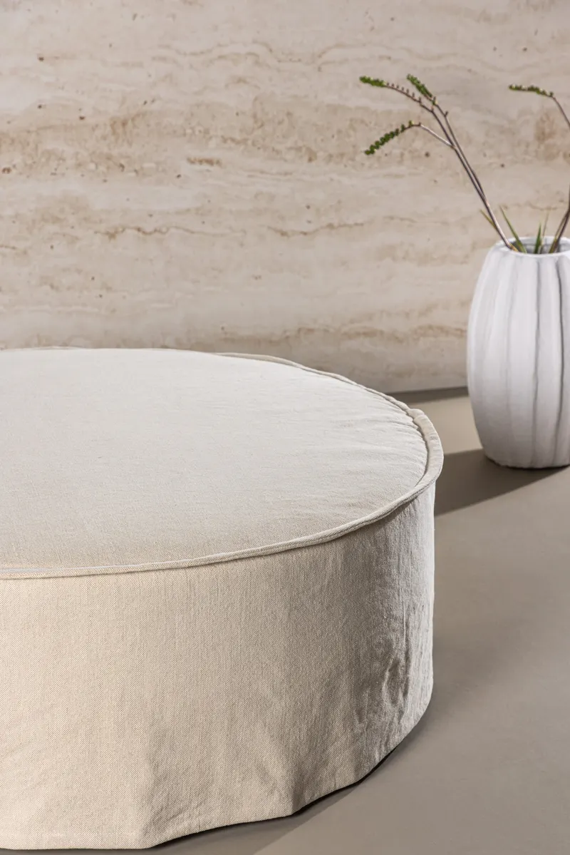 Vindö runder Hocker in Beige, Gestell Schwarz, Baumwolle, Polyester in Leinenoptik, im Wohnraum, Ansicht 2