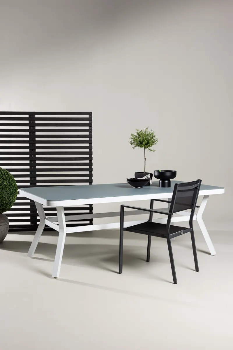 Virya Gartentisch mit Mattglasplatte in 200 × 100 cm, Transparent, Gestell Weiß, im Wohnraum, Ansicht 1