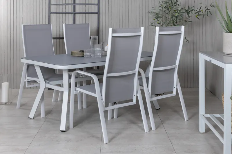 Virya & Copacabana Gartenmöbel-Set mit Glastisch und 4 Sesseln, im Wohnraum, Ansicht 2