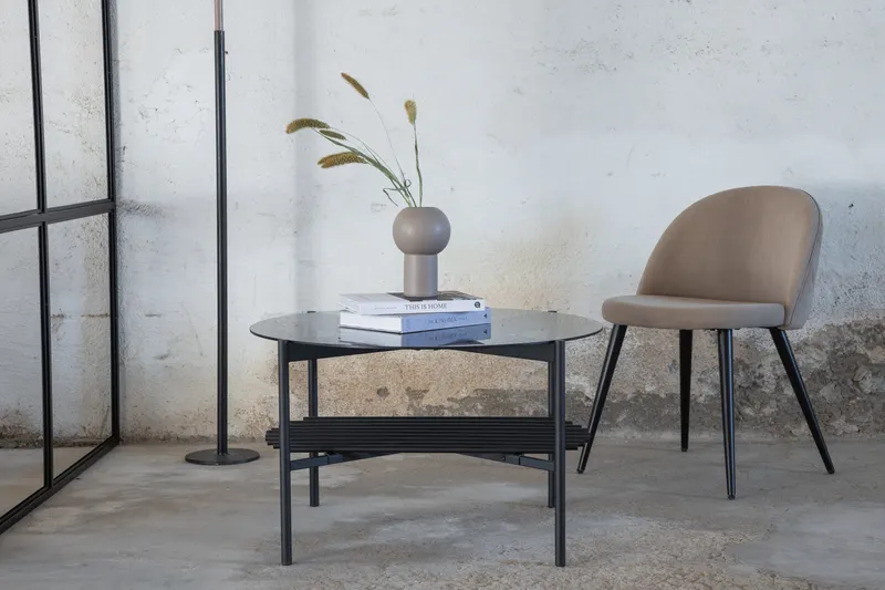 Von Staf runder Couchtisch aus Glas mit Ablage, im Wohnraum, Ansicht 1