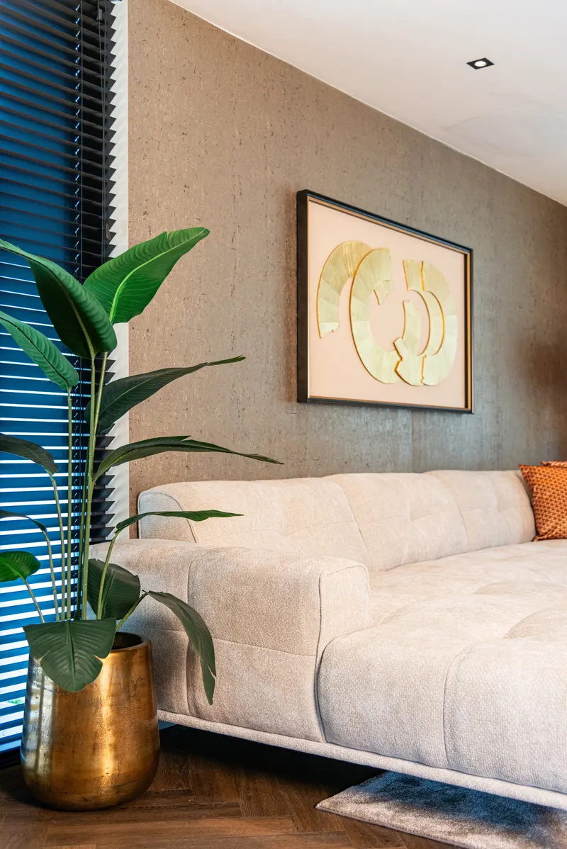 Wandbild Eden, Schwarz/Goldfarben von Richmond Interiors, Wohnbeispiel 5, im Wohnraum