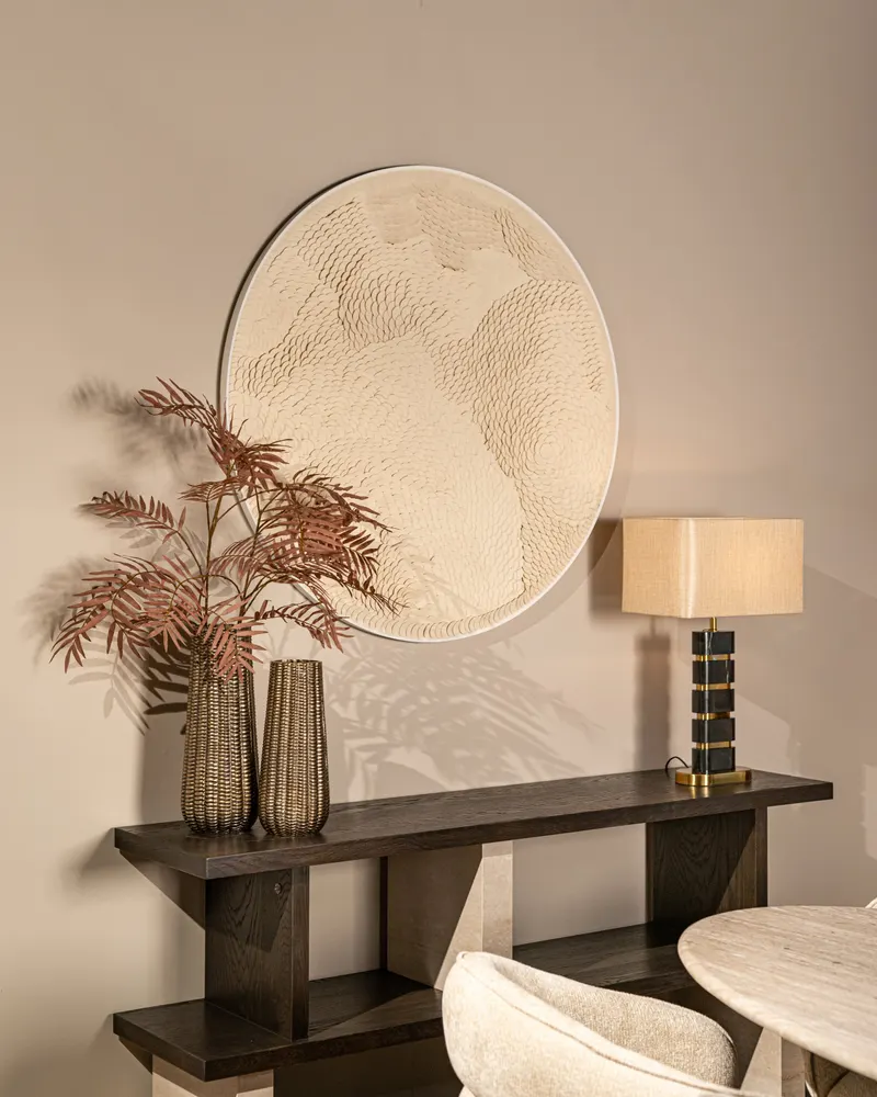 Tischleuchte Levina Schwarz/Goldfarben von Richmond Interiors, Wohnbeispiel 6, im Wohnraum