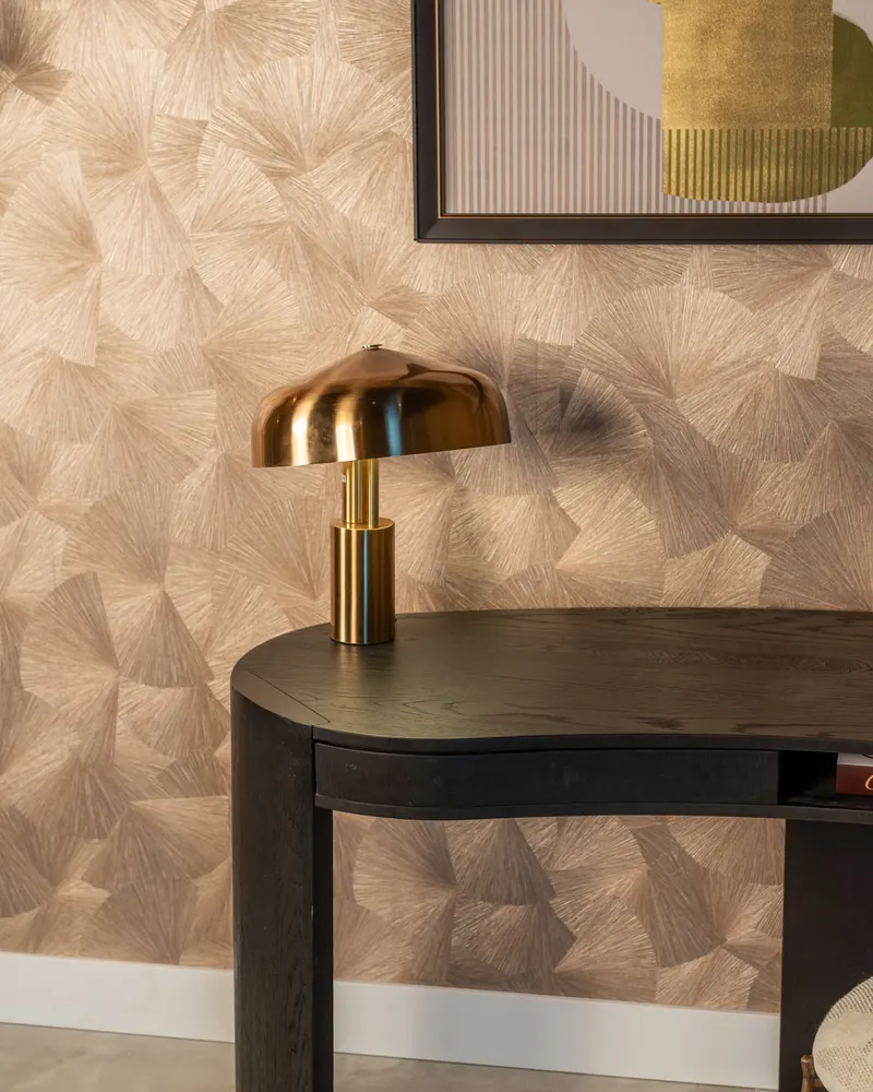 Tischleuchte Linzy, Goldfarben, gebürstet von Richmond Interiors, Wohnbeispiel 3, im Wohnraum