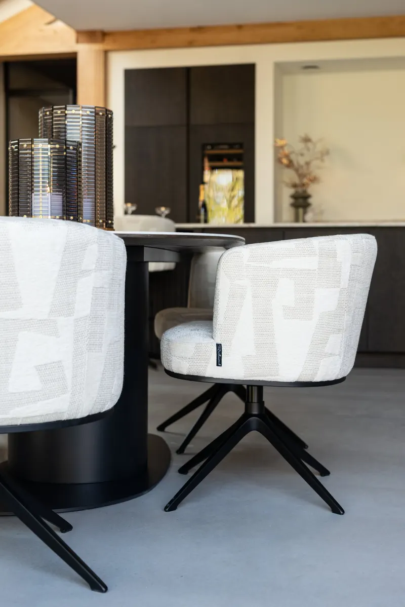 Esstisch Ritz, Schwarz von Richmond Interiors, Wohnbeispiel 7, im Wohnraum