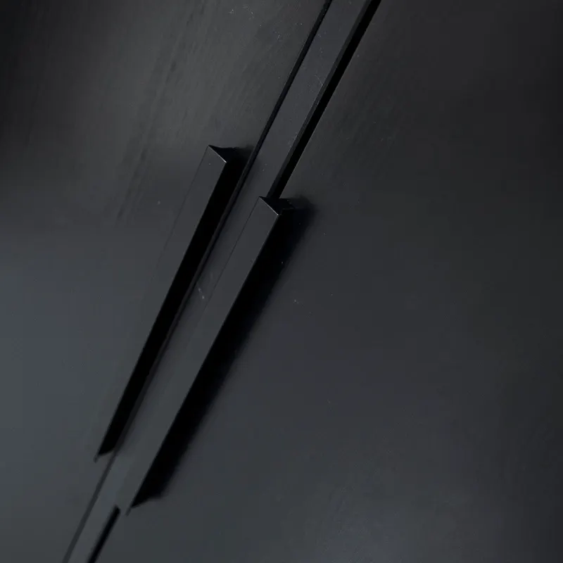 Adam Kleiderschrank mit breiter Schublade, Schwarz, Detail, Ansicht 1