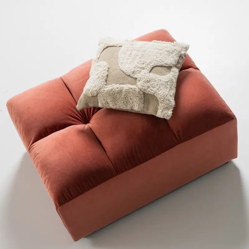 Allure Polsterhocker mit gesteppter Sitzfläche, Blush, Samt, im Wohnraum, Ansicht 1