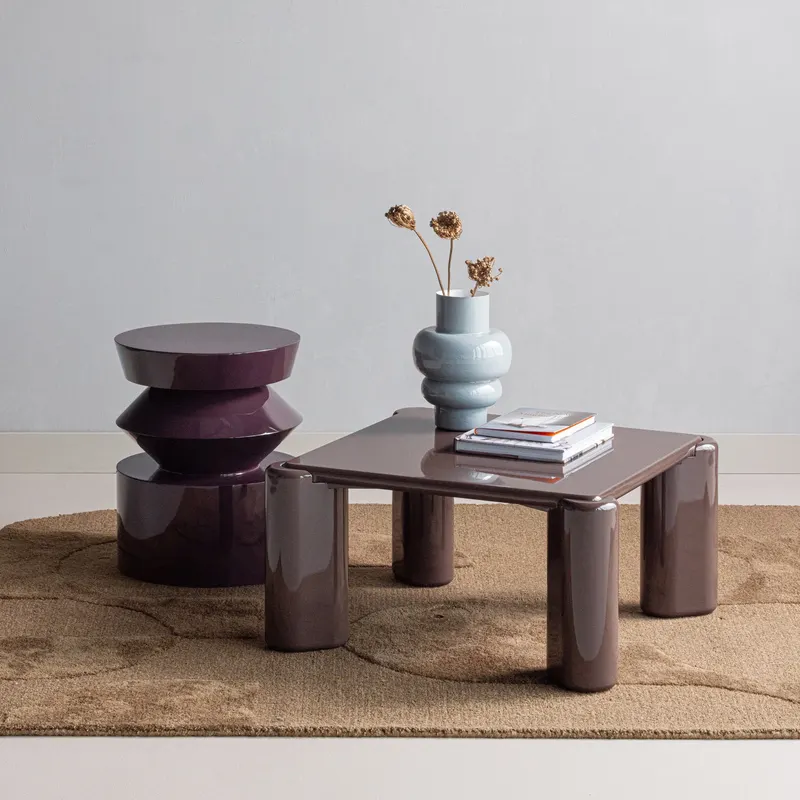 Auri Vase aus Metall, Hellgrau, im Wohnraum, Ansicht 2
