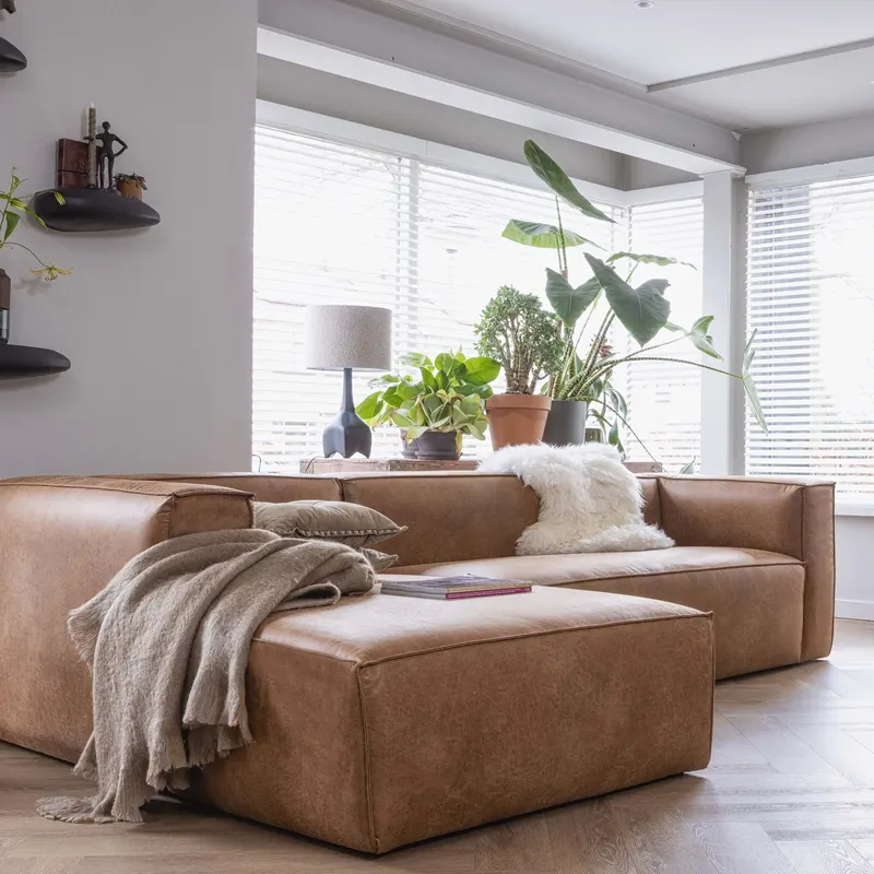 Bean Ecksofa rechts, Cognac, Lederbezug, im Wohnraum, Ansicht 1