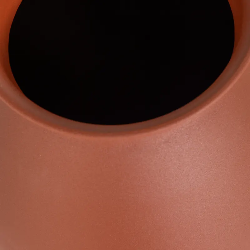 Caro XXL Metallvase, Braun, Detail