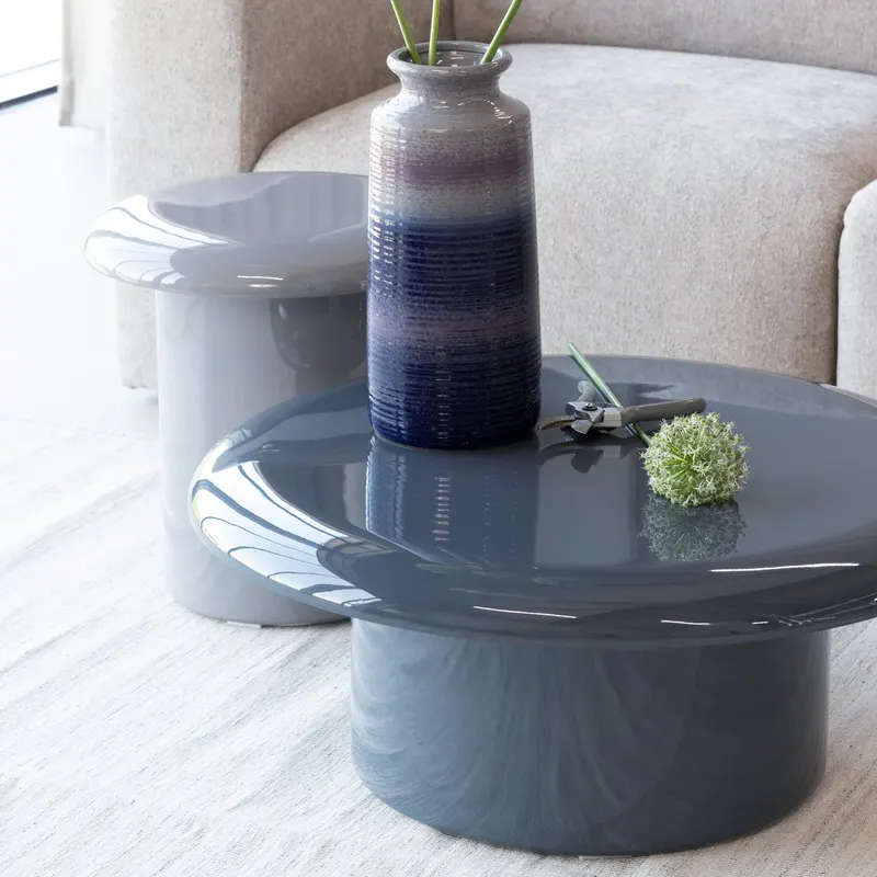 Decennia Vase aus Keramik, Lila/Blau, im Wohnraum