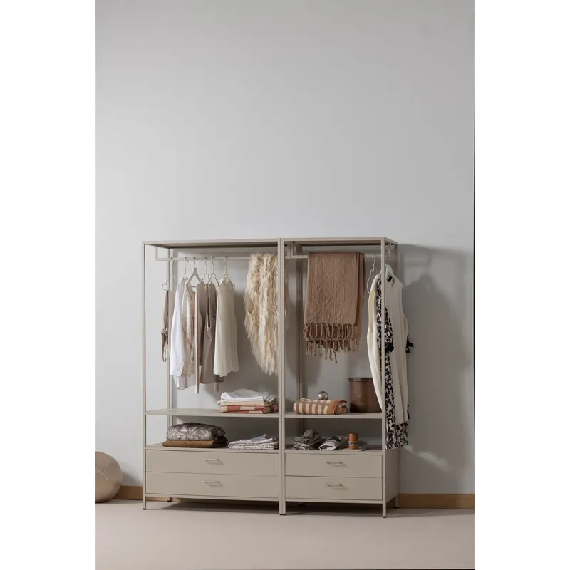 Ferris Kleiderschrank mit offener Kleiderstange, Sand, im Wohnraum, Ansicht 1