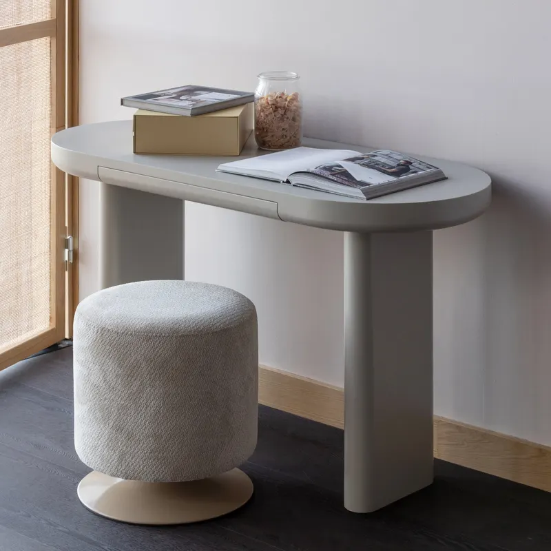Islen Hocker mit Drehfuß, Beige, im Wohnraum, Ansicht 1