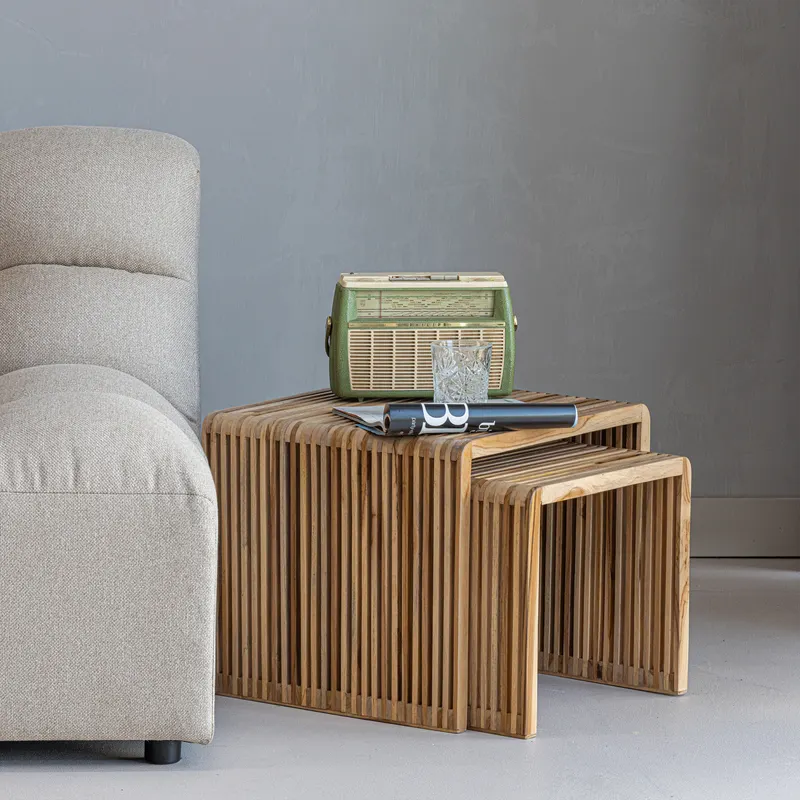 Jasmijn Beistelltisch-Set aus Teak, Braun, im Wohnraum
