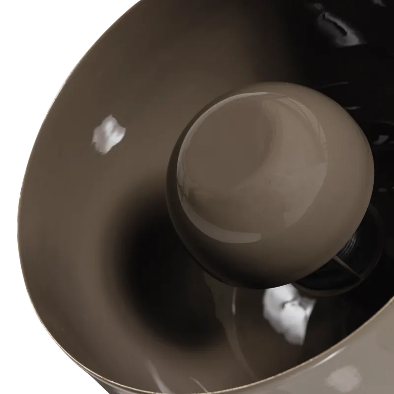 Mero Tischlampe mit runder Metallform, Mokkabraun, Detail, Ansicht 1