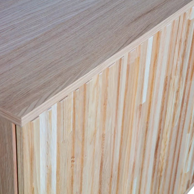 New Gravure Sideboard mit vier Relieftüren, Natur, Detail, Ansicht 1