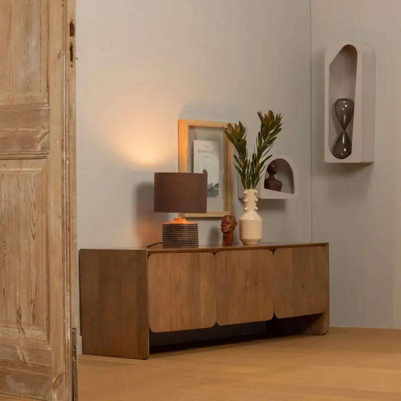 Noam Regal, Dust, 24 x 70 x 15 cm, im Wohnraum, Ansicht 1