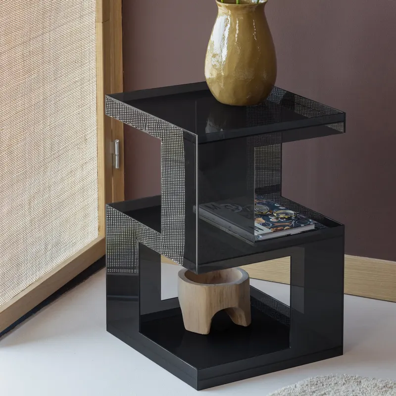 Noro Beistelltisch aus Acryl, Grau, im Wohnraum, Ansicht 1