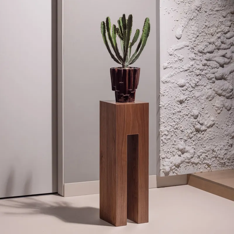 Plantor Pflanzenständer, Braun, im Wohnraum