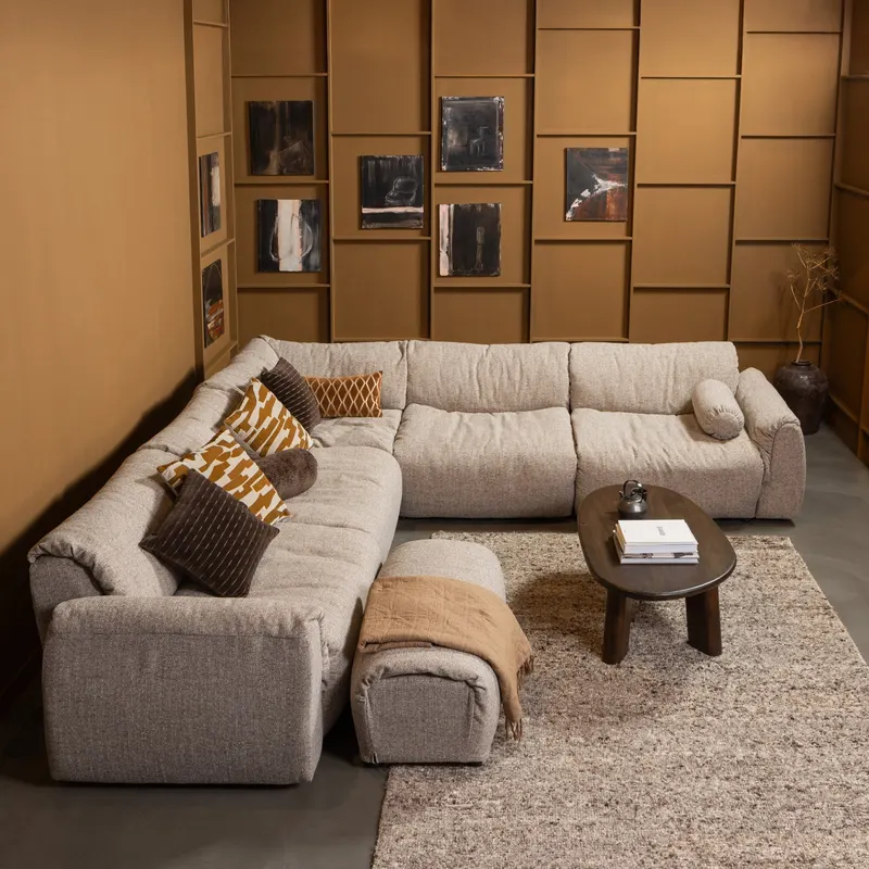 Roundly Couchtisch, Walnuss, im Wohnraum, Ansicht 2