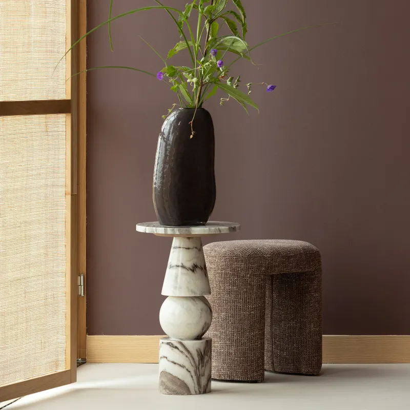 Charlie Hocker, Altrosa, Webstoff, im Wohnraum