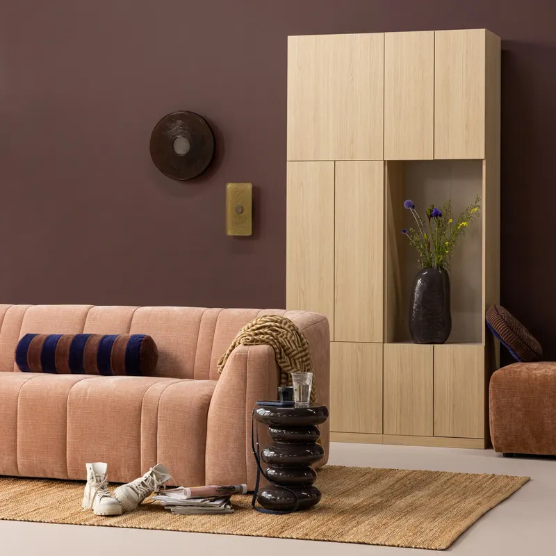 Sahil Vase aus Glas, Dunkelbraun, im Wohnraum, Ansicht 2