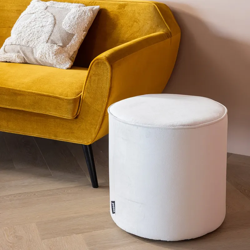 Sara runder Hocker, 46 cm hoch, Off white · Samt, im Wohnraum