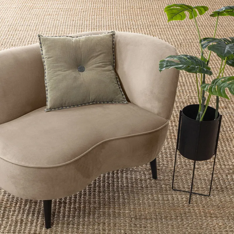 Sara Lounge-Sessel mit einseitiger Lehne, Khaki, Samt, Rechts, im Wohnraum, Ansicht 1