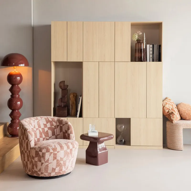 Serra Drehsessel, Altrosa, grafisches Muster, im Wohnraum, Ansicht 1