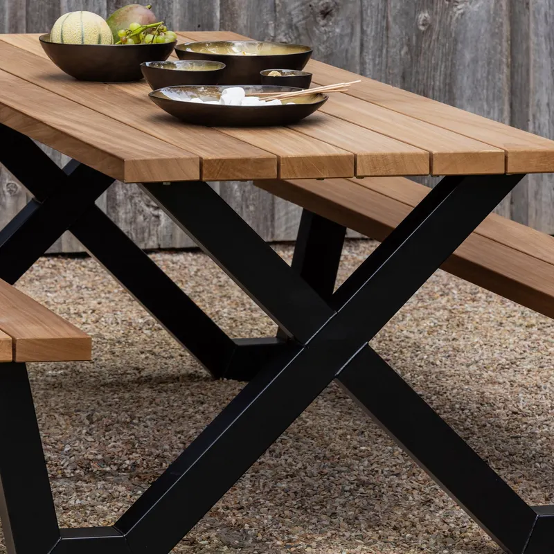 Tablo Gartentisch mit integrierten Sitzbänken, Natur/schwarz, im Wohnraum, Ansicht 1