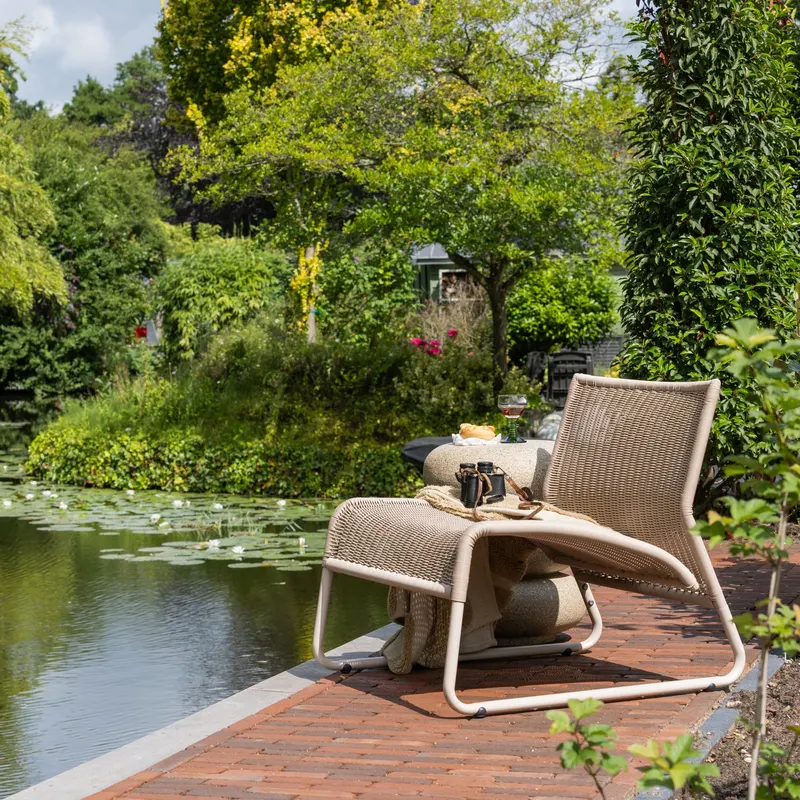 West Gartensessel mit tiefem Loungesitz, Sand, im Wohnraum
