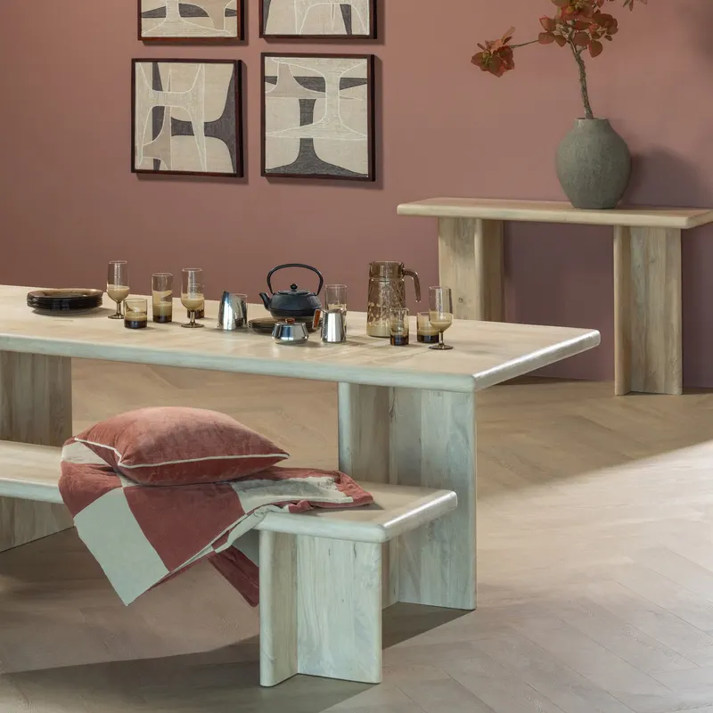 Zena Wohndecke aus Baumwolle, Rostbraun/beige, im Wohnraum, Ansicht 1