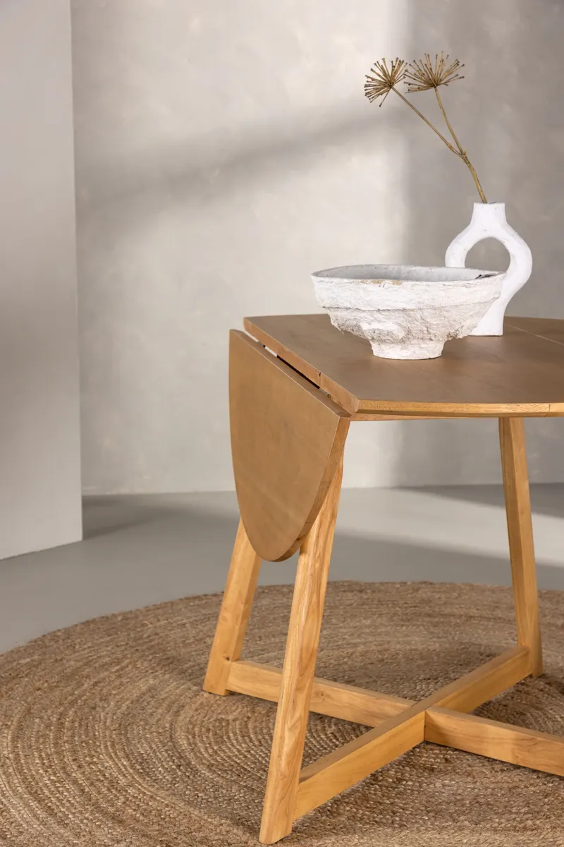 Yakidon runder Esstisch Ø 120 cm mit Kreuzgestell in Braun, im Wohnraum, Ansicht 5