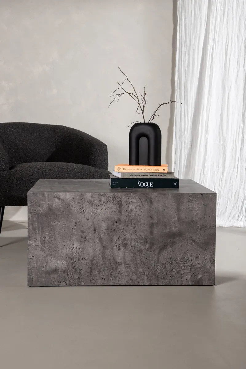 York eckiger Couchtisch in Blockform in 80 × 60 cm, Dunkelgrau, im Wohnraum, Ansicht 1