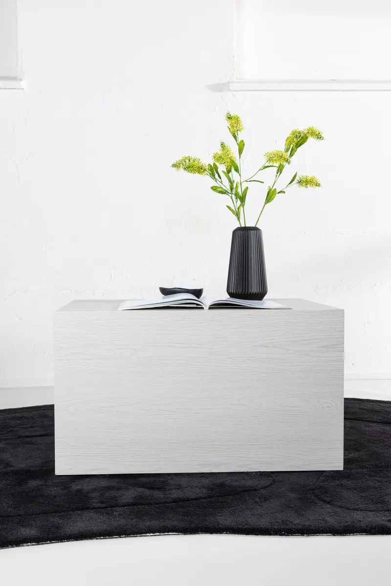 York eckiger Couchtisch in Blockform in 80 × 60 cm, Whitewash, im Wohnraum, Ansicht 1