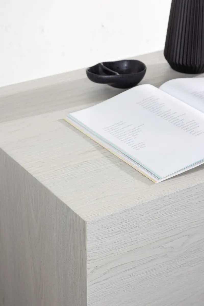 York eckiger Couchtisch in Blockform in 80 × 60 cm, Whitewash, im Wohnraum, Ansicht 4