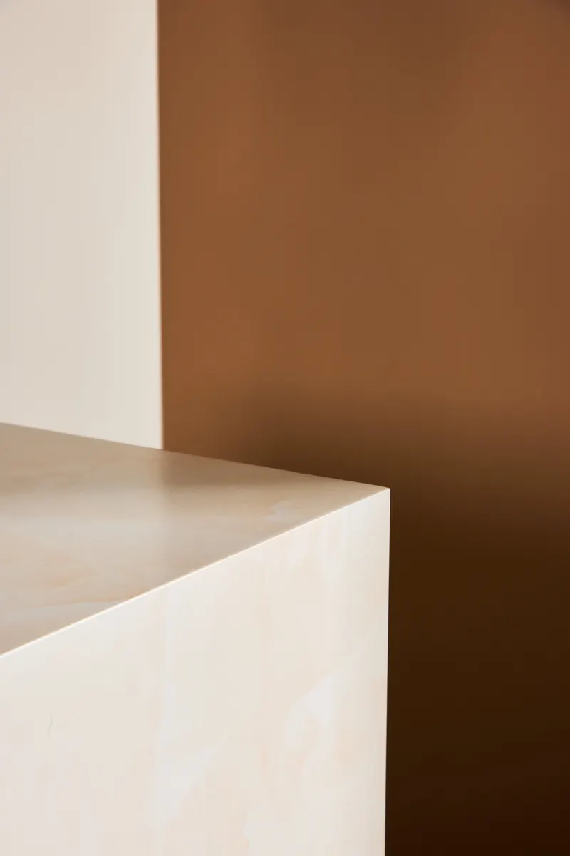 York eckiger Couchtisch in Blockform in 40 × 40 cm, Hellgelb, im Wohnraum, Ansicht 4