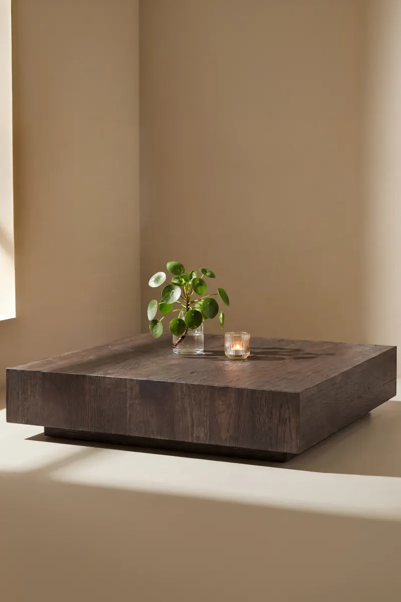 York eckiger Couchtisch in Blockform in 80 × 80 cm, Mokka, im Wohnraum, Ansicht 1