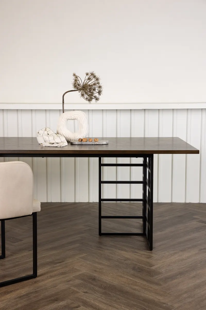 Ystad Esstisch 220 × 100 cm mit Gittergestellen, im Wohnraum, Ansicht 3