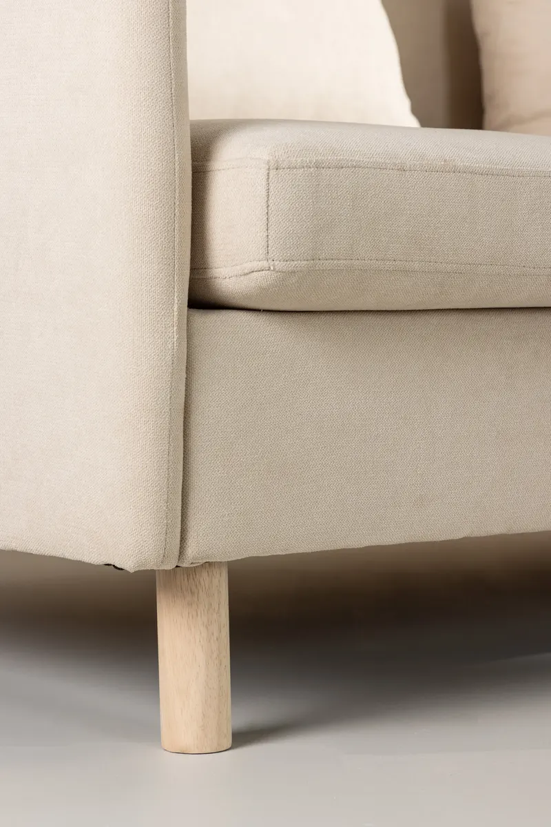 Zero Sofa mit Holzbeinen, im Wohnraum, Ansicht 3