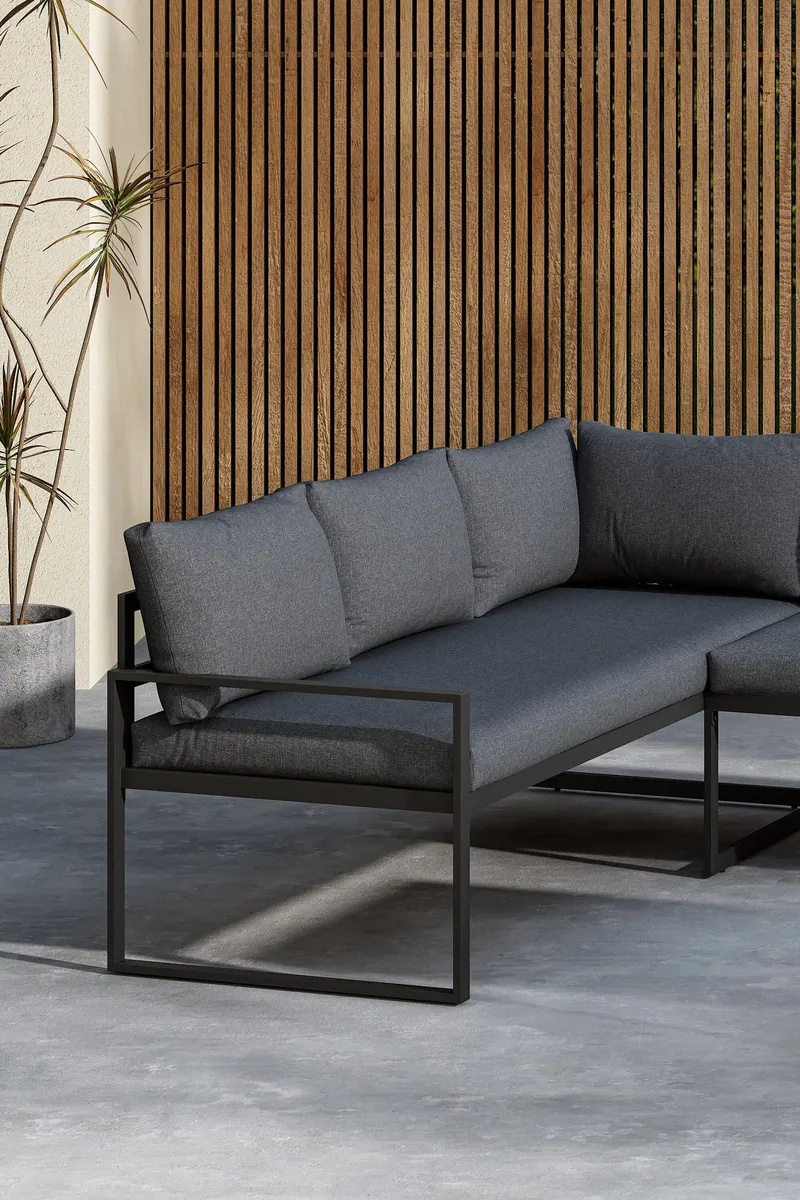 Zingaro Gartenlounge mit Ecksofa und Glastisch, im Wohnraum, Ansicht 2