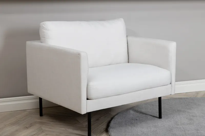 Zoom Sessel mit schwarzen Stahlbeinen in Hellbeige, Gestell Schwarz, Polyester, im Wohnraum, Ansicht 3