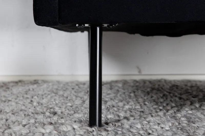 Zoom Sessel mit schwarzen Stahlbeinen in Schwarz, Polyester-Samt, im Wohnraum, Ansicht 4