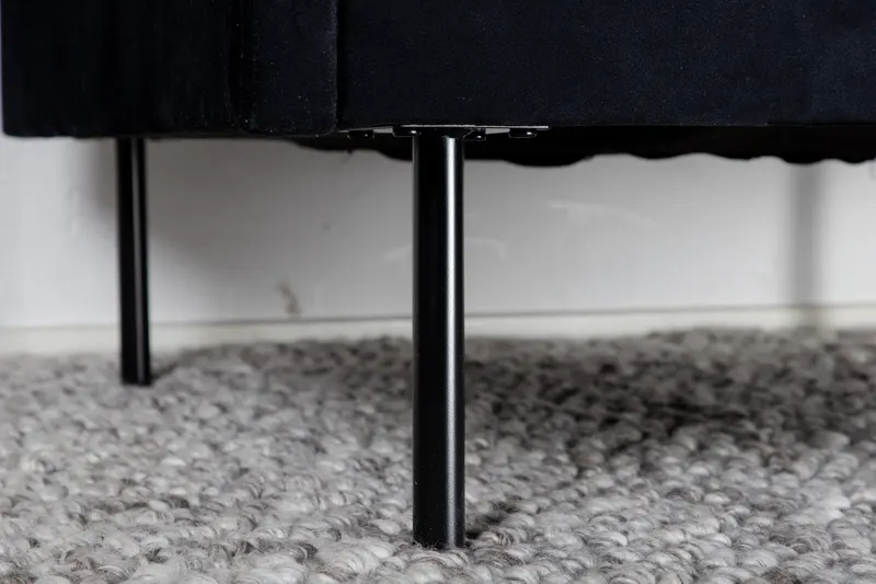 Zoom Sessel mit schwarzen Stahlbeinen in Schwarz, Polyester-Samt, im Wohnraum, Ansicht 5