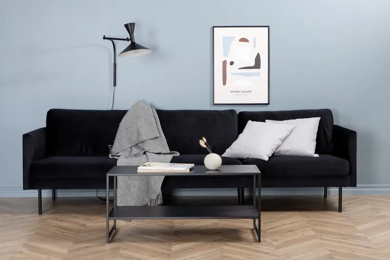 Zoom 3-Sitzer-Sofa auf schmalen Stahlbeinen in Schwarz, Polyester-Samt, im Wohnraum, Ansicht 1