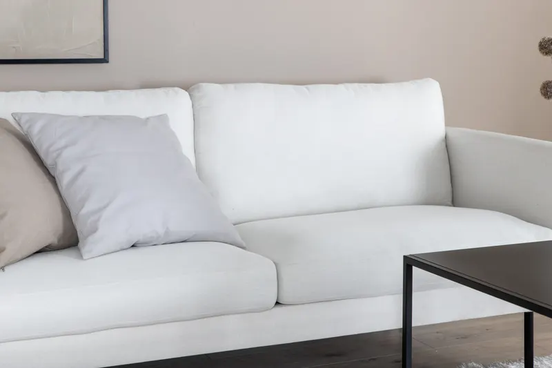 Zoom 2-Sitzer-Sofa mit Stahlbeinen in Schwarz, im Wohnraum, Ansicht 3